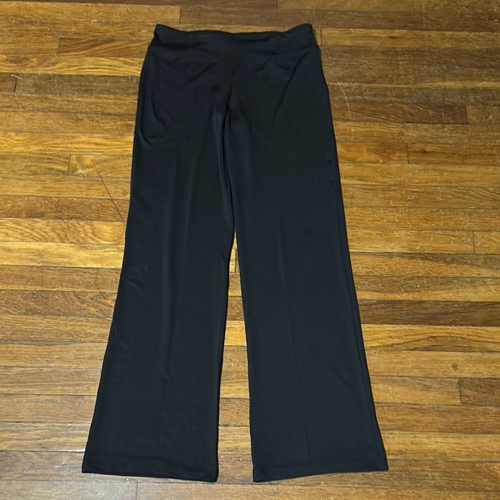 Women’s Black Flare Leg Yoga Pants, Medium